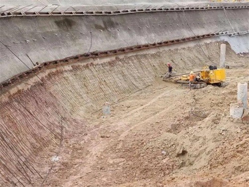 赛罕基坑边坡加固